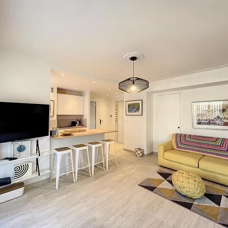 Center Old Town By The Sea Apartment